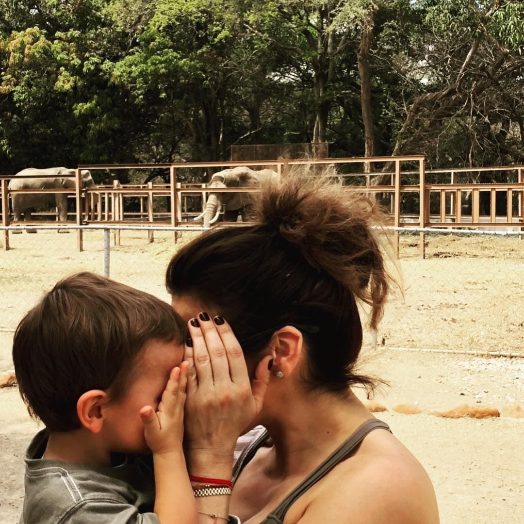 Asimismo, Silvia Navarro reconoció que muchas veces el amor le gana, razón por la que termina compartiendo fotos de su pequeño de vez en cuando.