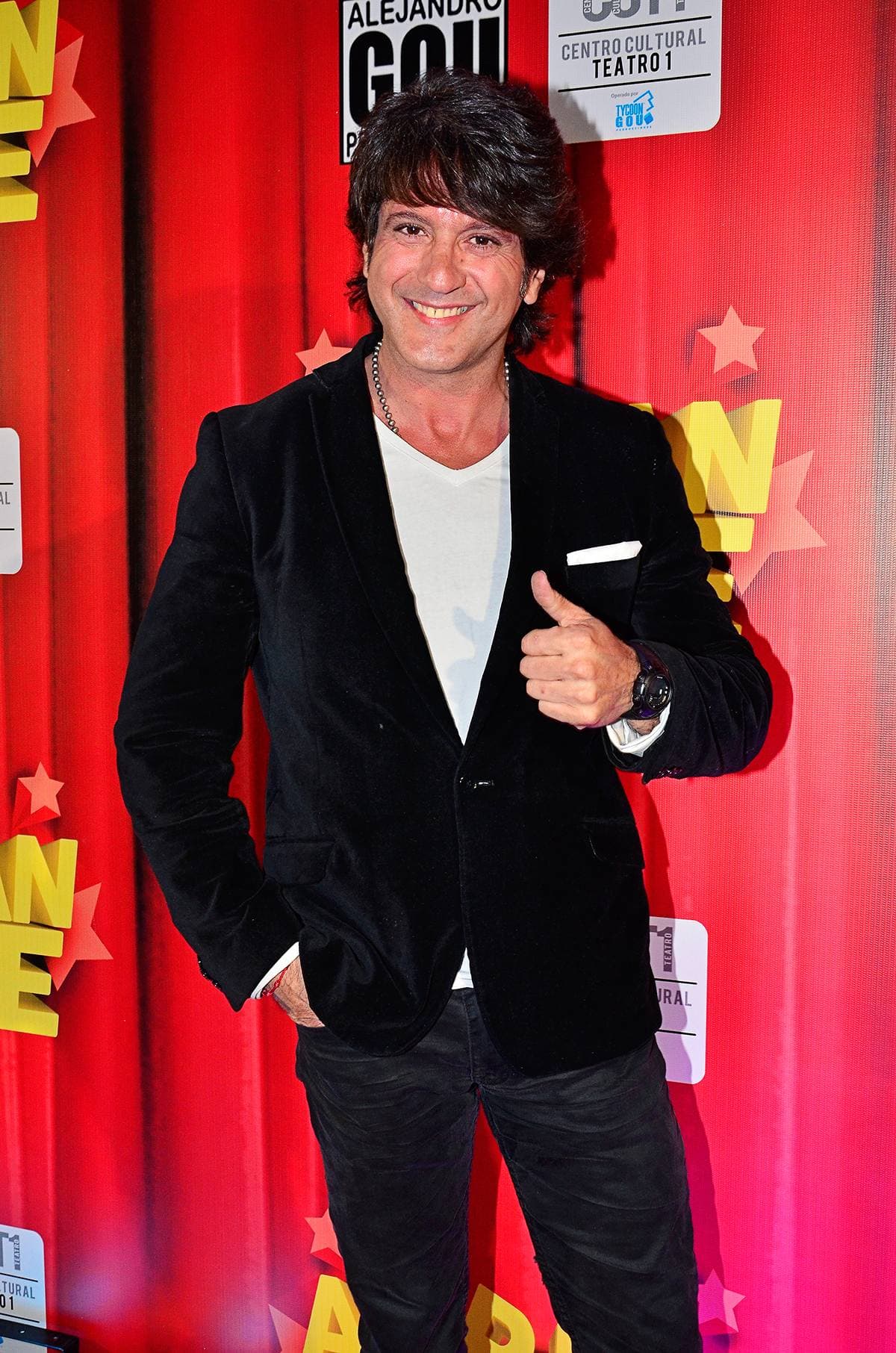 Hijo de Bobby Larios cautiva por cómo luce; parece actor de telenovelas