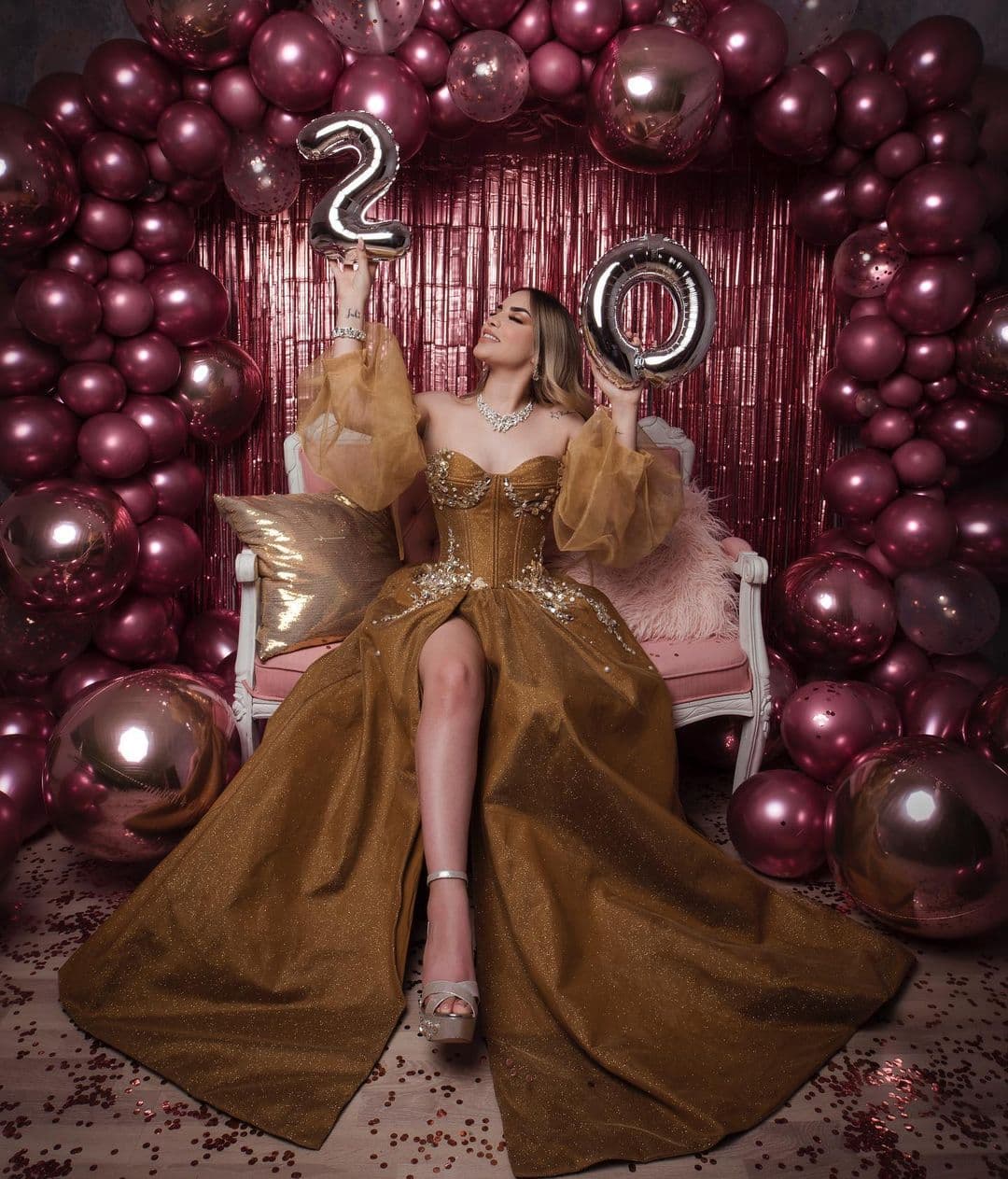 Kimberly Loaiza es una de las mexicanas con más seguidores en redes sociales, principalmente en Instagram y Youtube, pues registra poco más de 24 millones en la primera, mientras que en la segunda 26.8 millones de suscriptores.