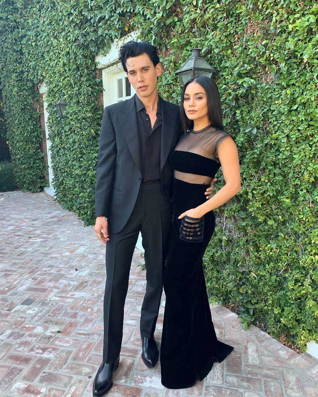 Vanessa Hudgens rompe con su novio después de 9 años de relación