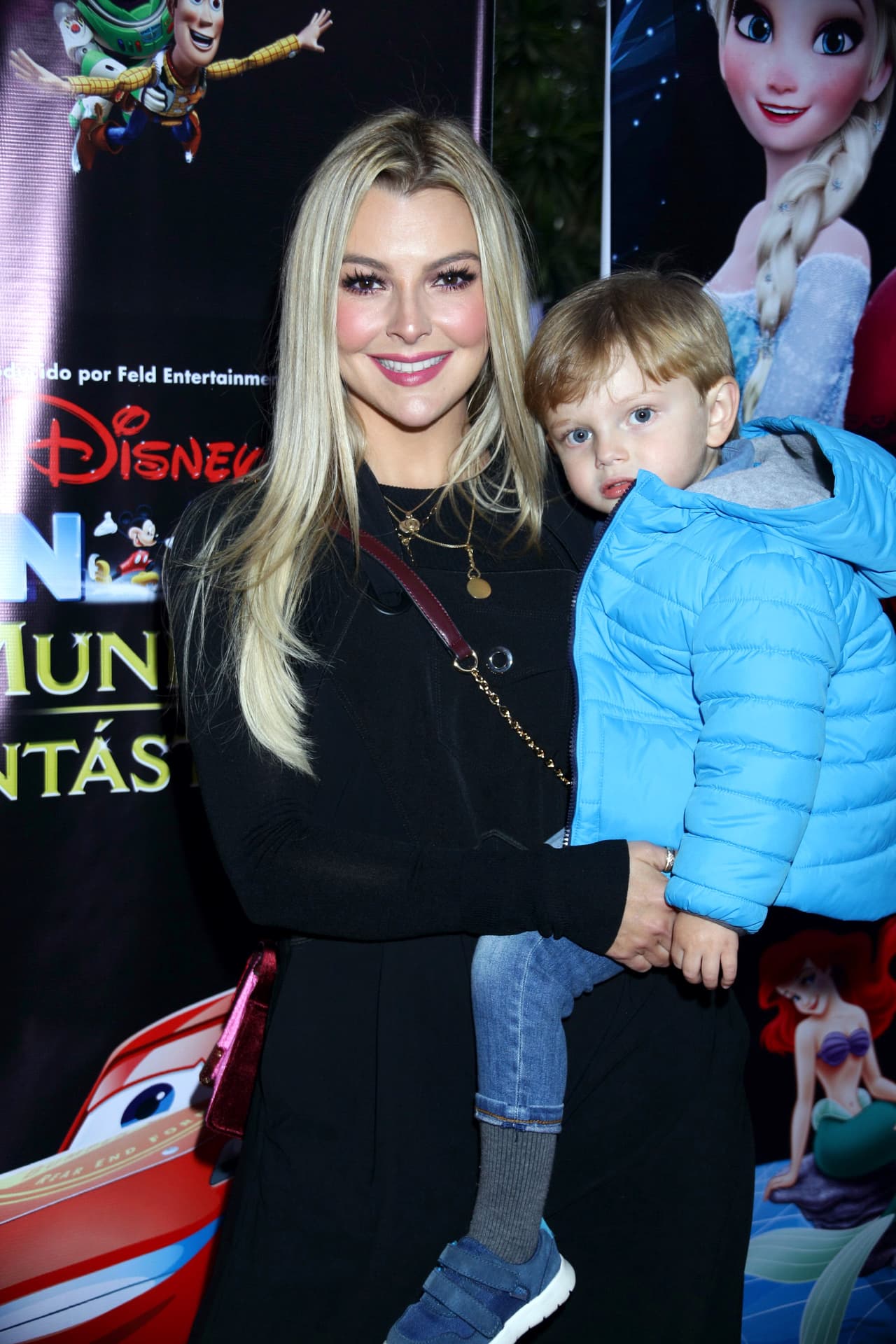 Hijo de Marjorie de Sousa se lanza como cantante con tema navideño a sus tres años de edad