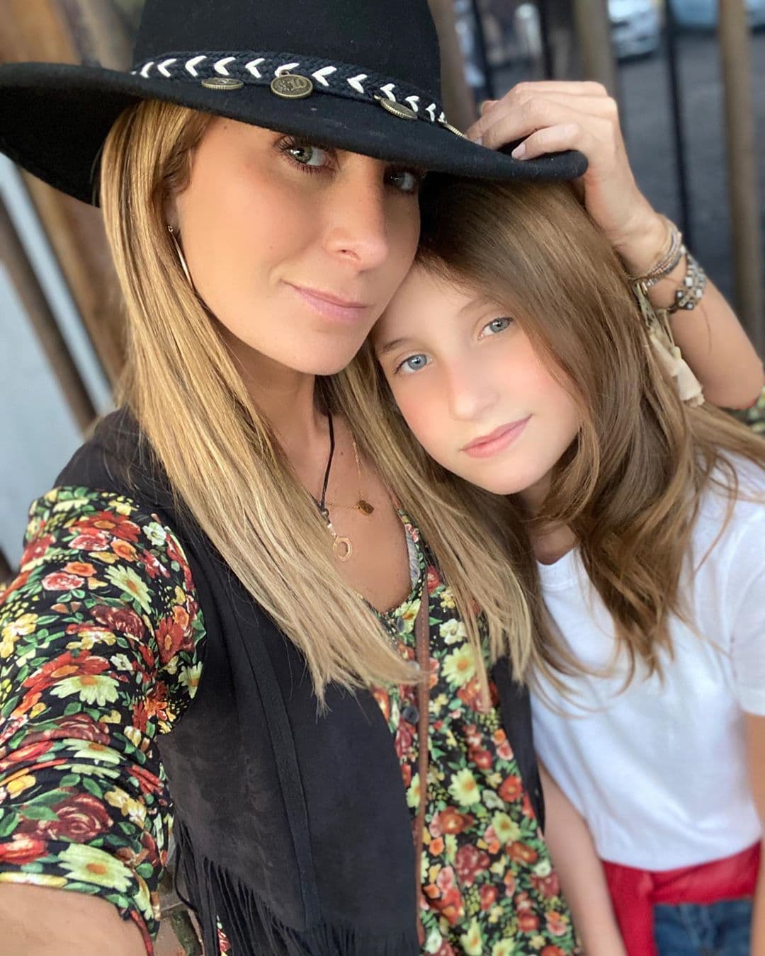 Geraldine Bazán junto a su hija mayor, Elissa