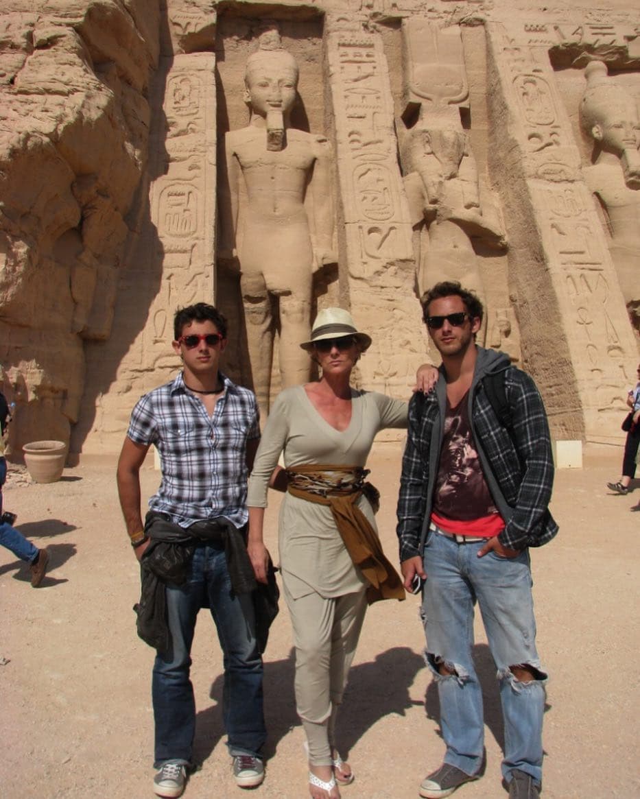 Emiliano Zurita, Christian Bach y Sebastían Zurita en Egipto