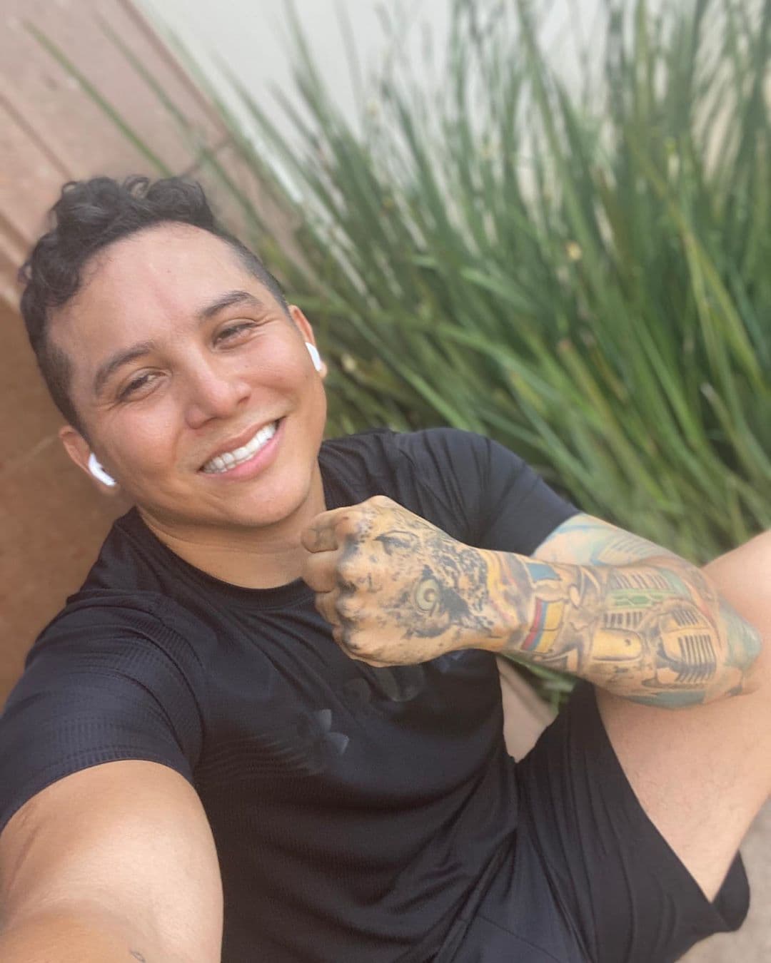 Edwin Luna se conmueve con historia de niño afectado por el coronavirus y le hace tierna promesa