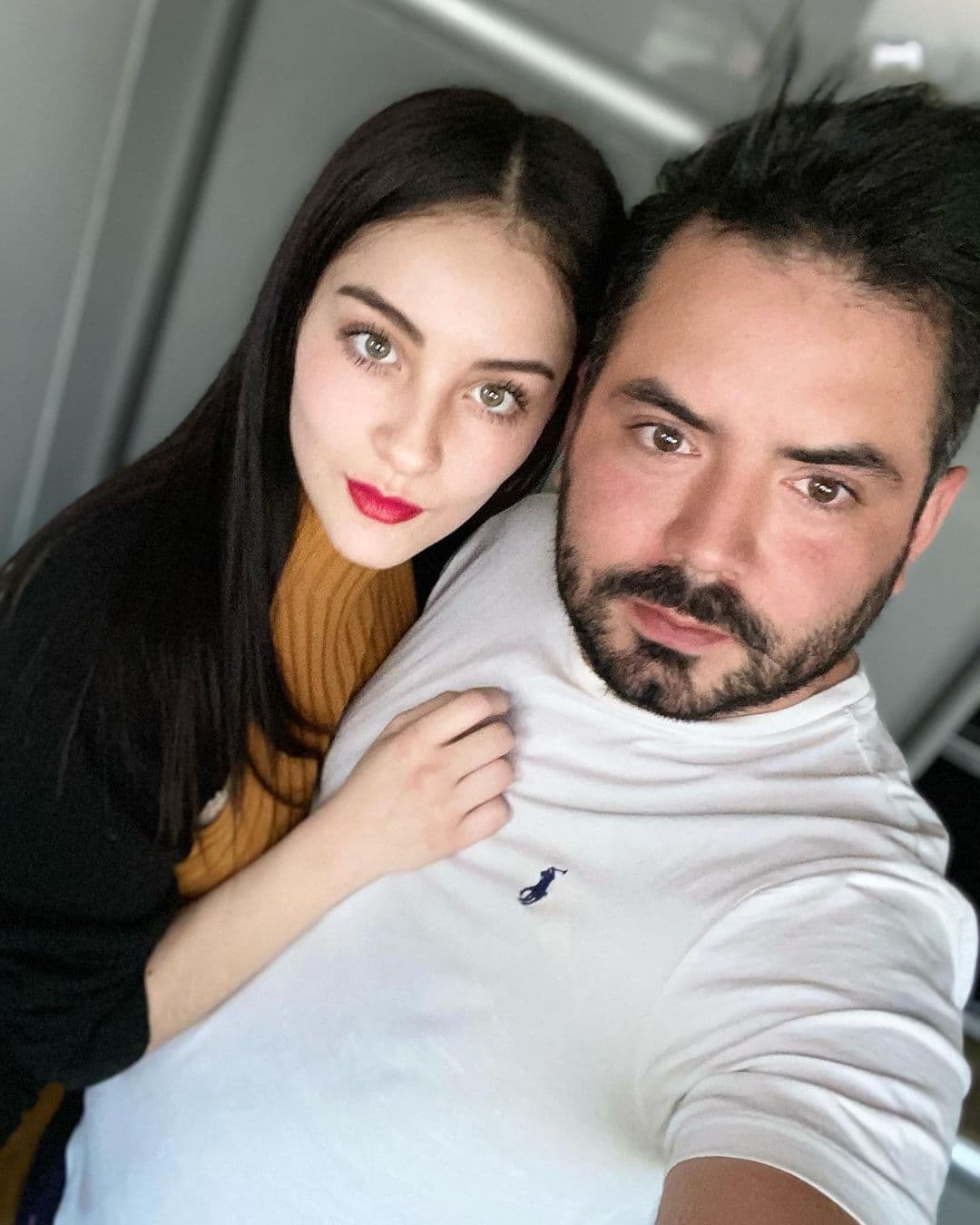 Su nombre es Paola Dalay González y su cumpleaños es el 22 de marzo.