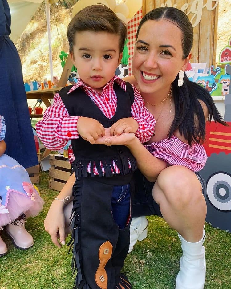 La actriz compartió fotos inéditas del espectacular cumpleaños de su hijo, Diego.