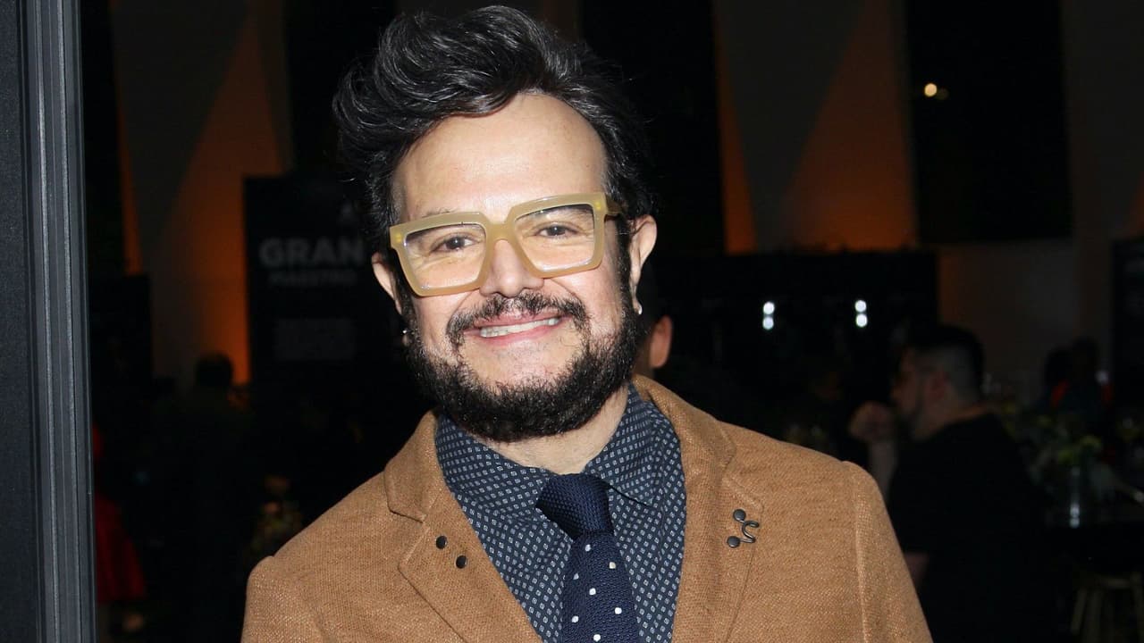 Aleks Syntek detiene su gira en medio de supuestos problemas personales; el cantante revela las causas