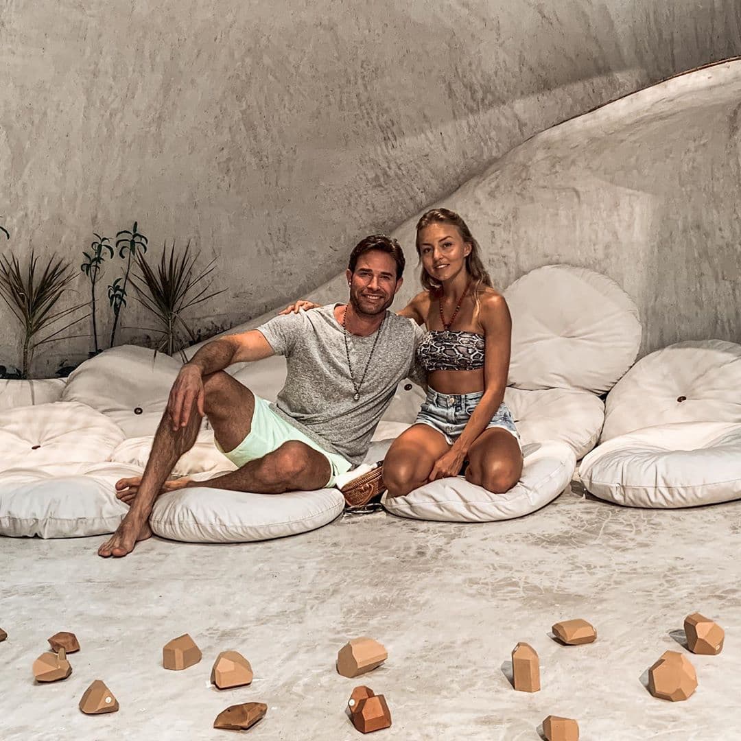 Sebastián Rulli queda impresionado con la foto de Angelique Boyer en bikini: ‘Qué hermoso ombligo’