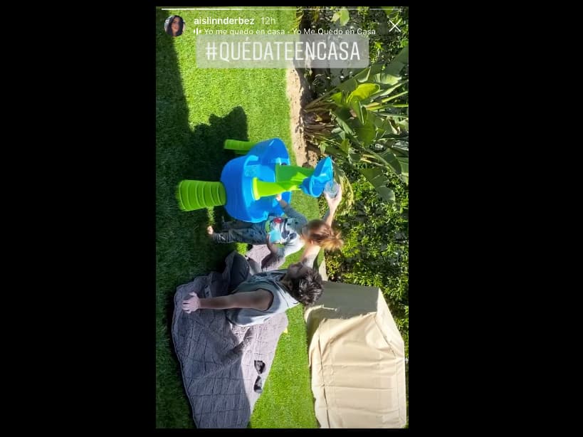 Mauricio Ochmann y Kailani se divierten jugando en plena cuarentena.