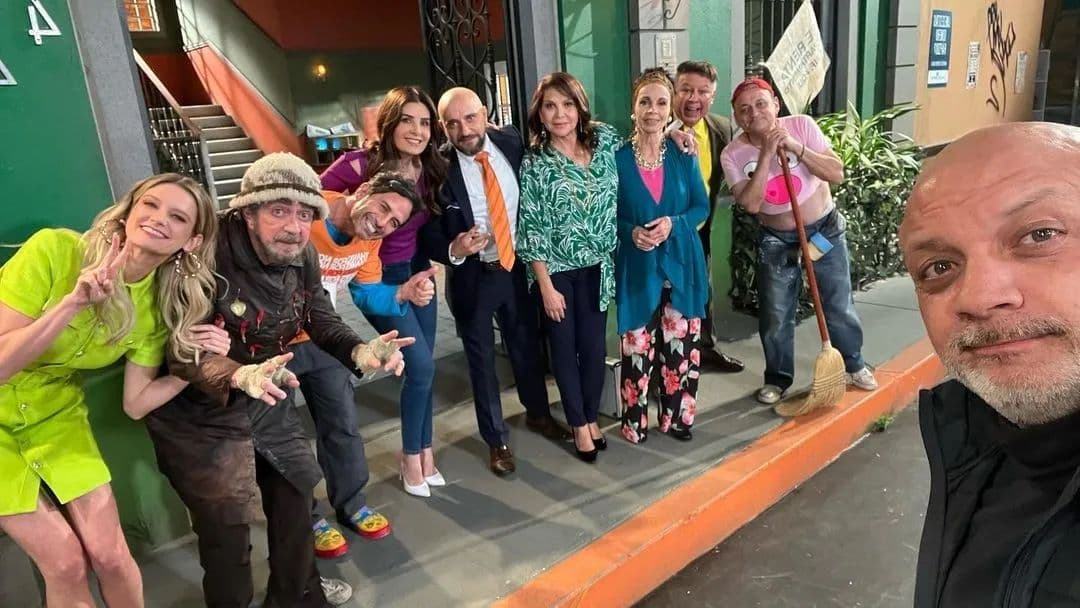 Detrás de cámaras de Vecinos 2023