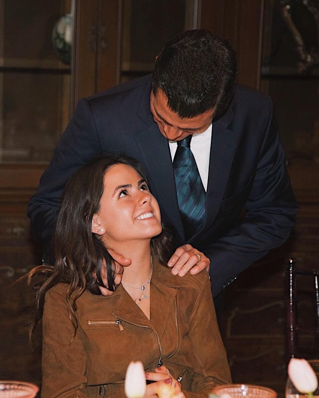 Es la primera vez que Enrique Peña Nieto posa junto a uno de sus tres hijos, desde que terminó su mandato en diciembre de 2018 y luego de que se anunció su separación de Angélica Rivera en febrero pasado.