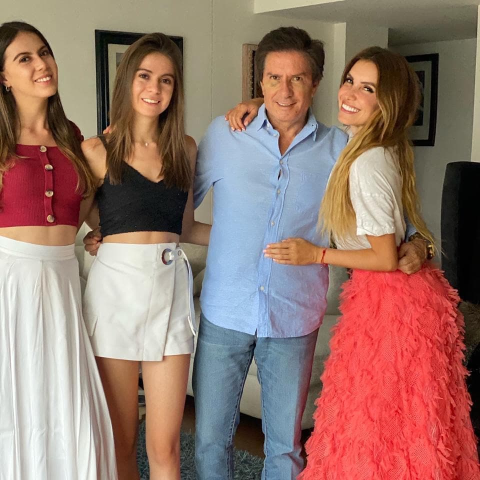 Lo que sí es que Andrea Escalona siempre ha destacado que su familia, aunque parezca disfuncional, es una dinastía muy unida y que se apoyan en todo momento.