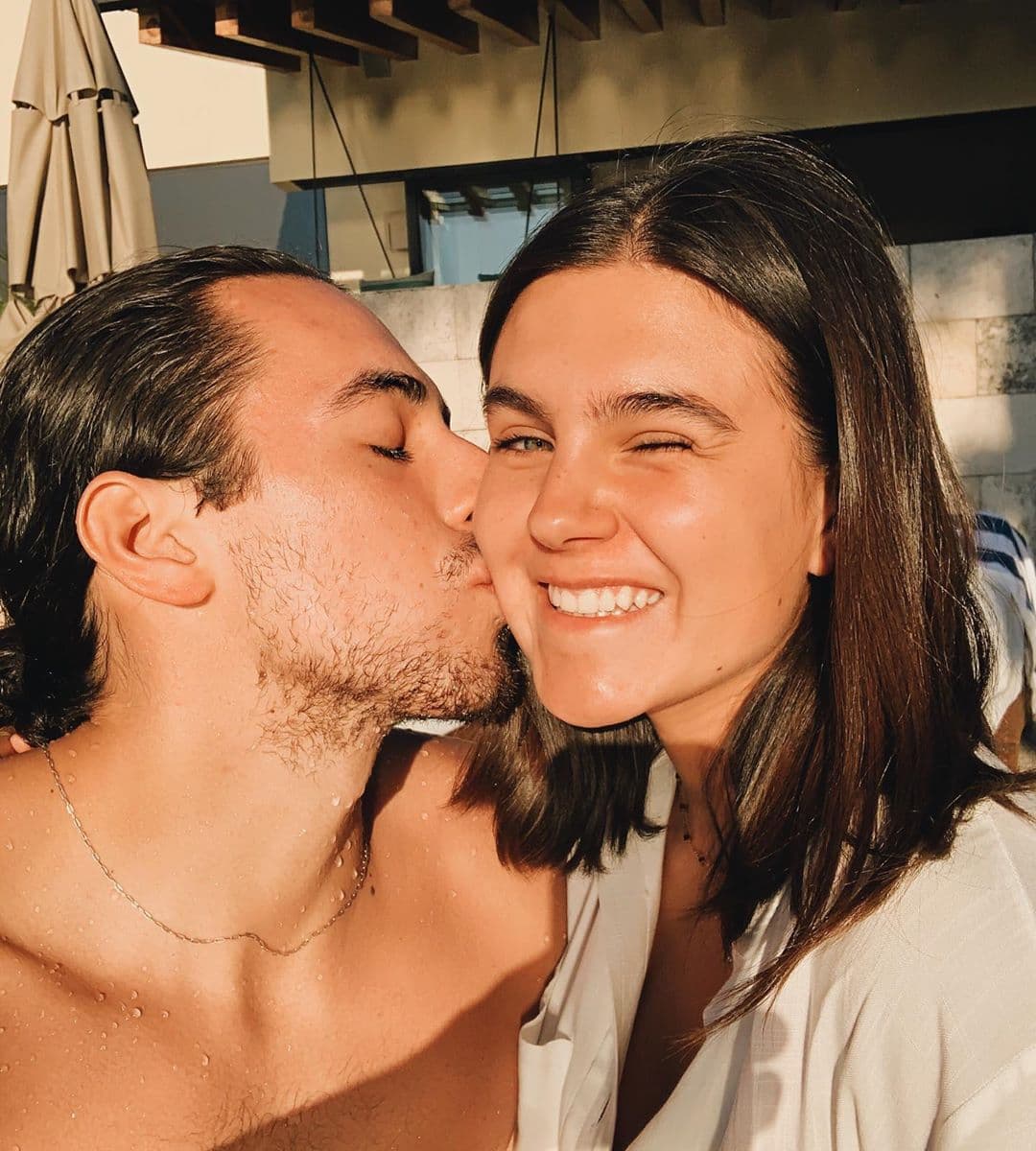En la actualidad, Romina Poza mantiene un tórrido romance con Emilio, joven al que constantemente presume en redes sociales y con quien cumplirá dos meses de relación este 2020.