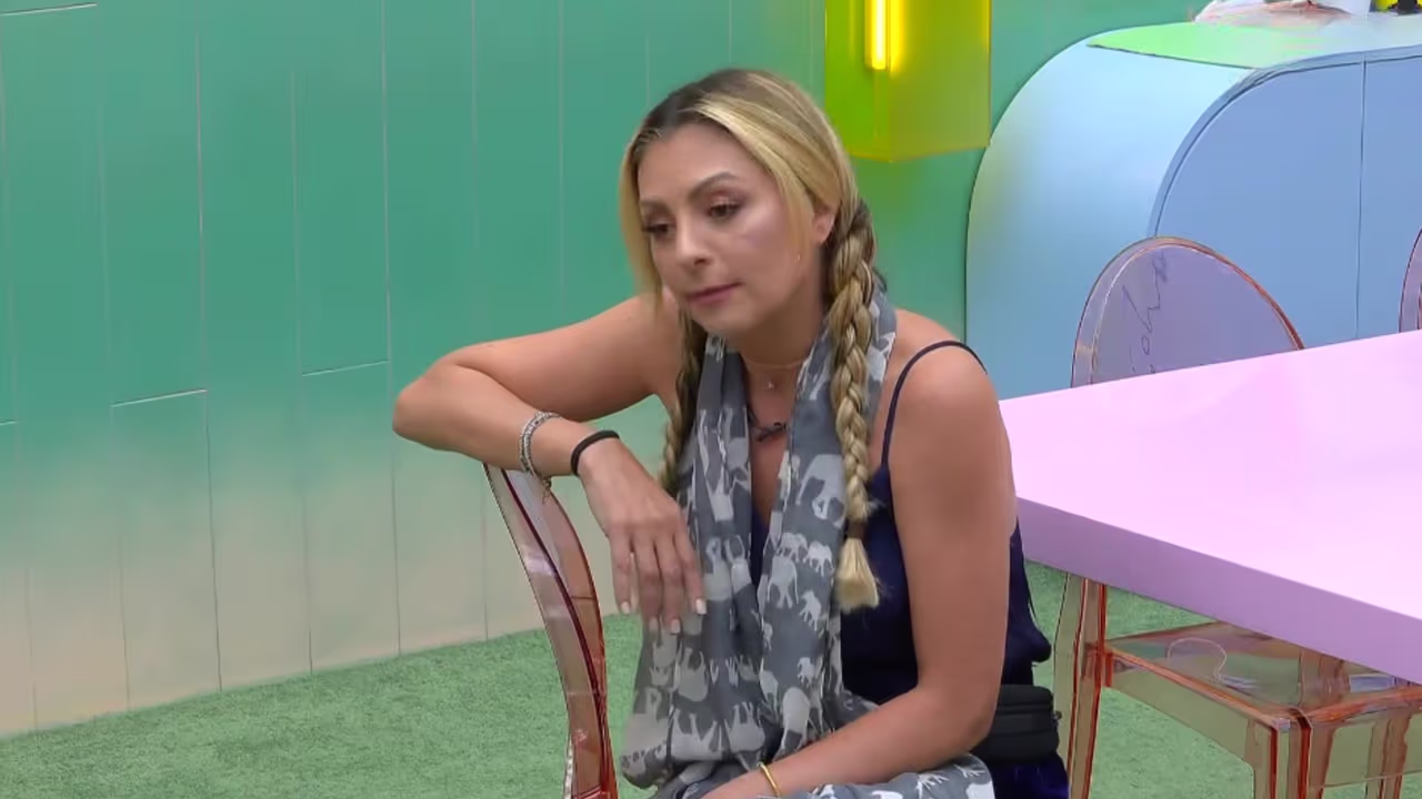 Mariana Ochoa relata que integrante de OV7 intentó reducir su salario durante su embarazo