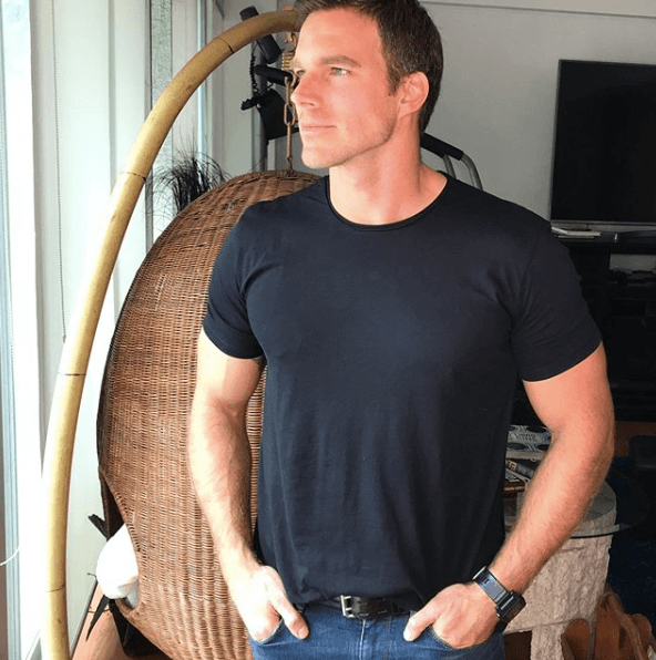 En entrevista con la revista ¡HOLA! TV, en marzo, Peraza dijo: "Es un milagro (...) estamos muy emocionados. Es algo nuevo en nuestras vidas que sí queríamos que sucediera".