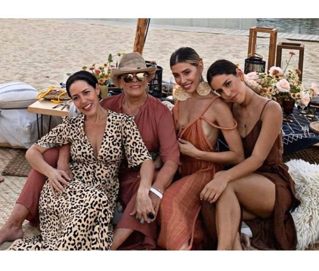 Michelle Salas se reencuentra con la dinastía Pinal; Sylvia Pasquel le dedica emotiva felicitación