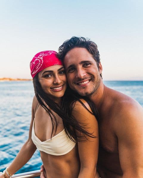 Los actores publicaron las más románticas fotografías de su relación.