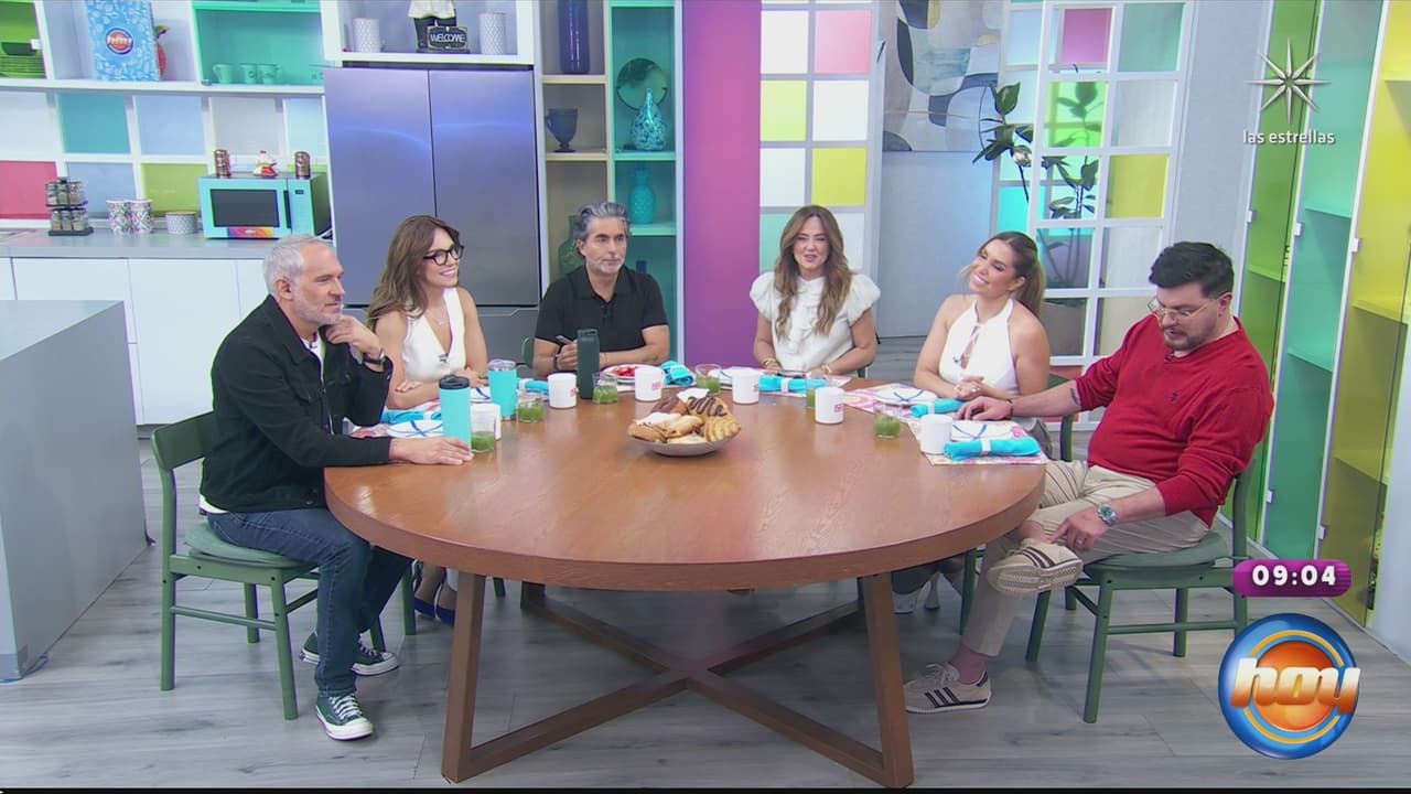 Anuncian en Hoy inesperado nacimiento; Andrea Legarreta reacciona en vivo a fotos de la bebé: “La familia crece”