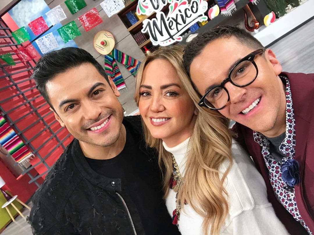 Mauricio Mancera golpea a Andrea Legarreta en el programa ‘Hoy’