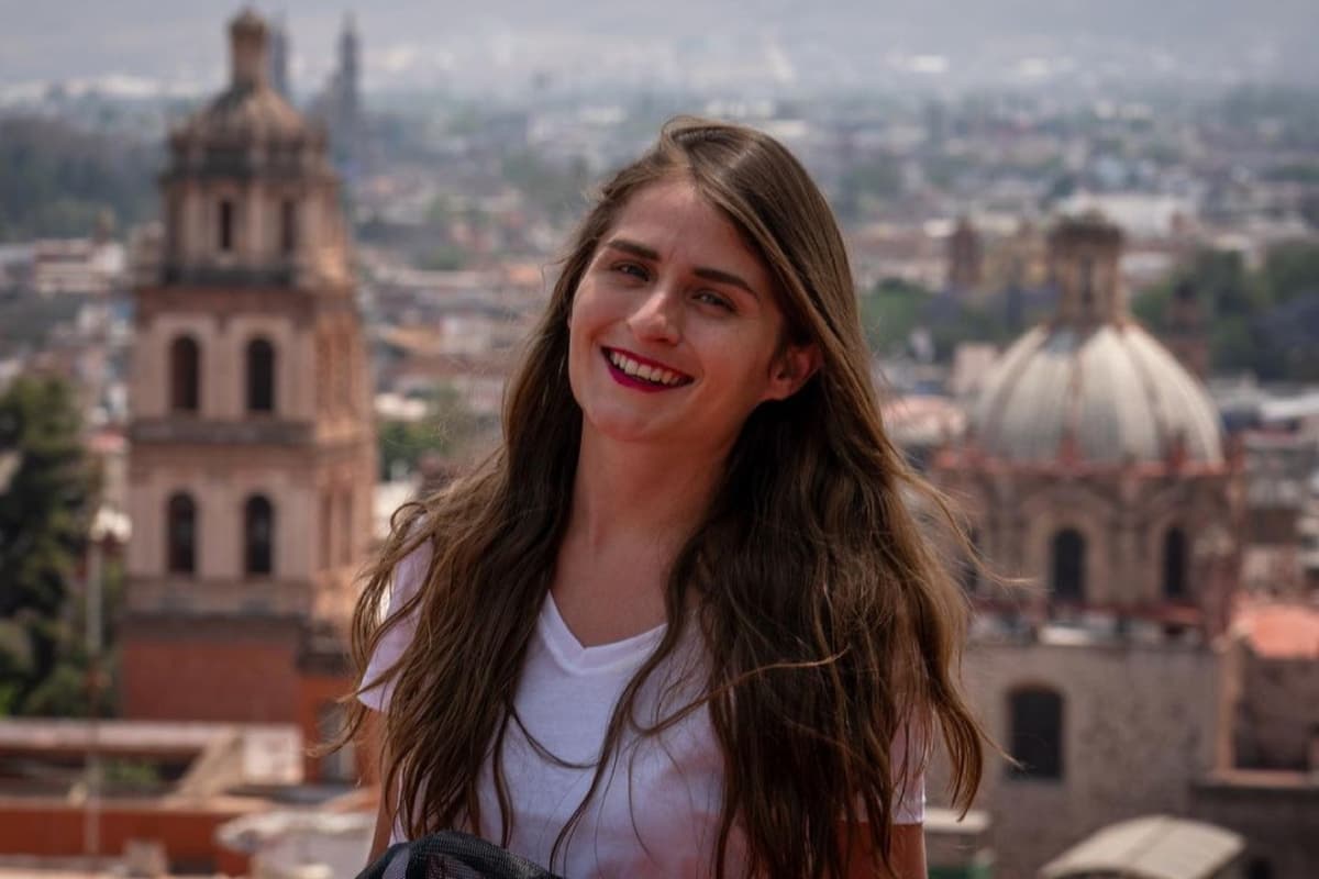 Sin embargo, María siempre guardó el mejor recuerdo de Sergio. “Teníamos una relación casi de hermanos verdaderos. Recuerdo que era confuso que no usábamos los cuartos reales de la casa, sino que eran sets. Las grabaciones en el set eran divertidas”, detalló a People en Español.