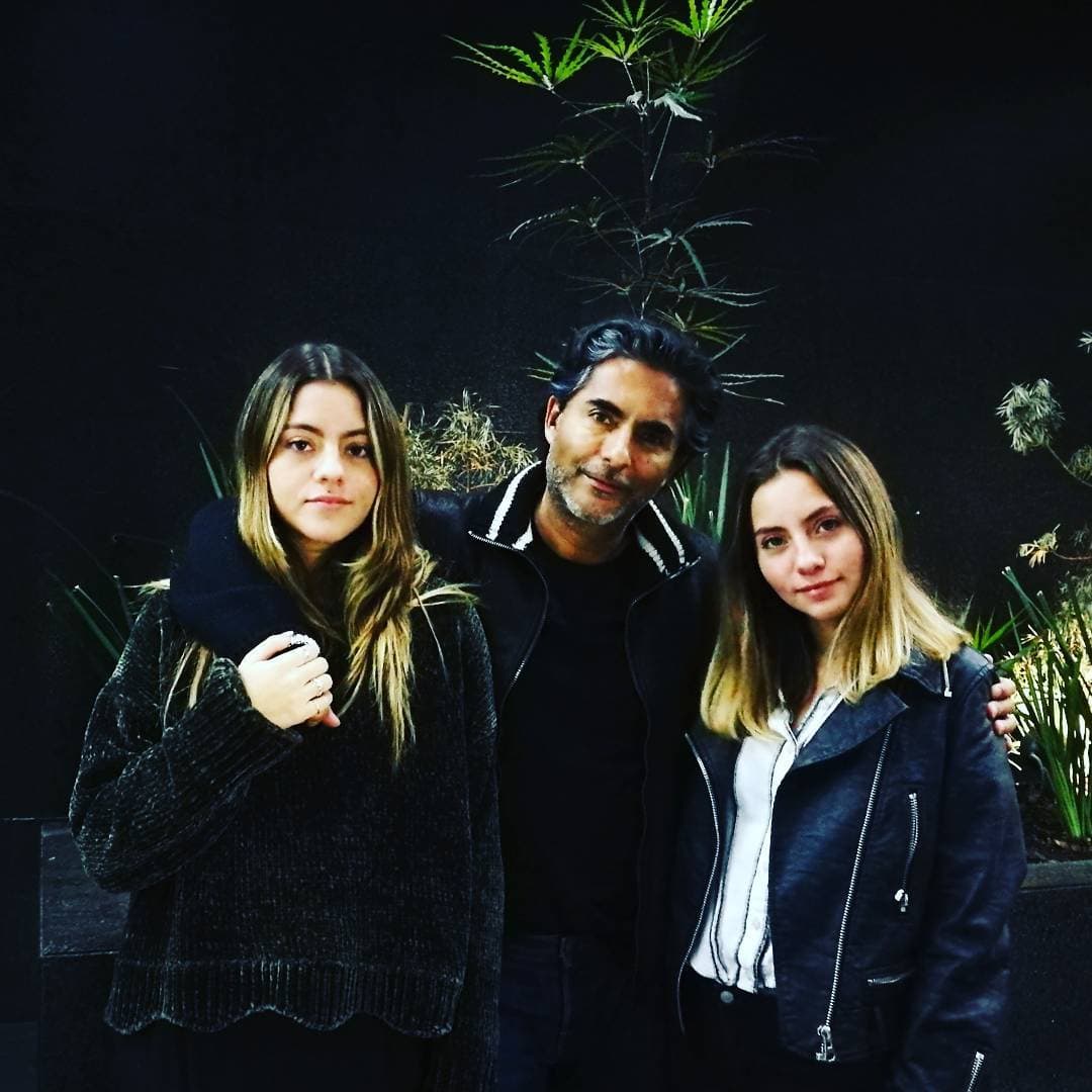 Hijas de Raúl Araiza reciben cientos de piropos por su belleza