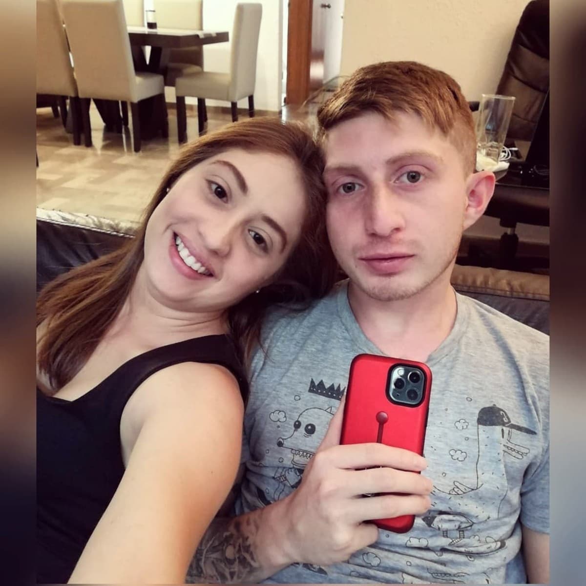 Hermana de Octavio Ocaña responde contundente a quienes la critican por recordar al actor