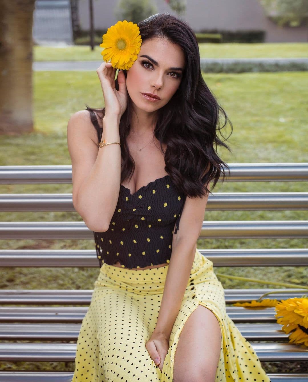 Livia Brito sorprende con desnudo artístico desde la playa y afirman: "Estás divina"