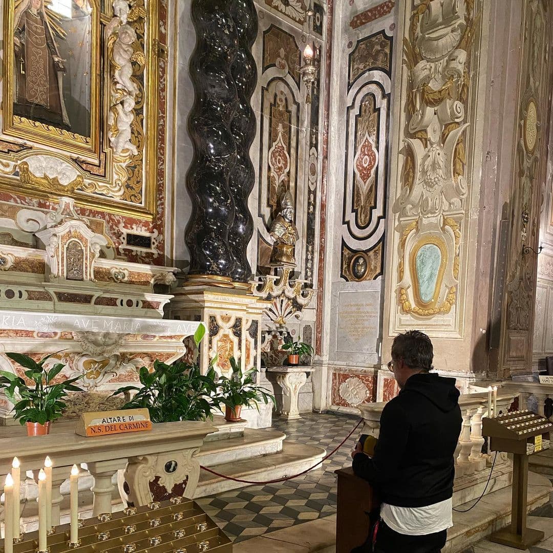 Alejandro Fernández pide por la salud de su papá Vicente Fernández