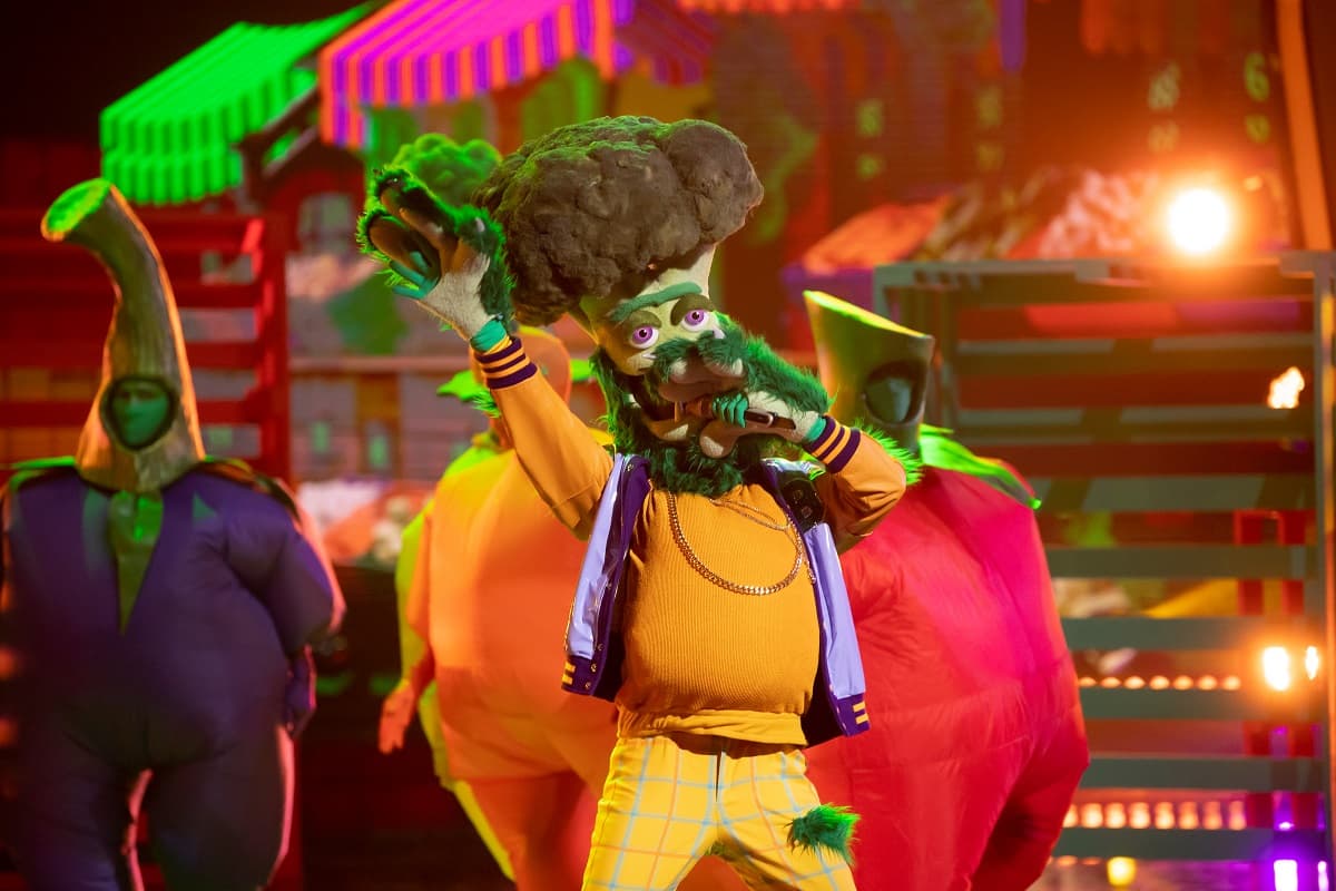 Brócoli se presentó en el escenario con el tema ‘Besos de Guerra’, de Morat y destacó por ser un personaje irreverente, divertido y atrevido.