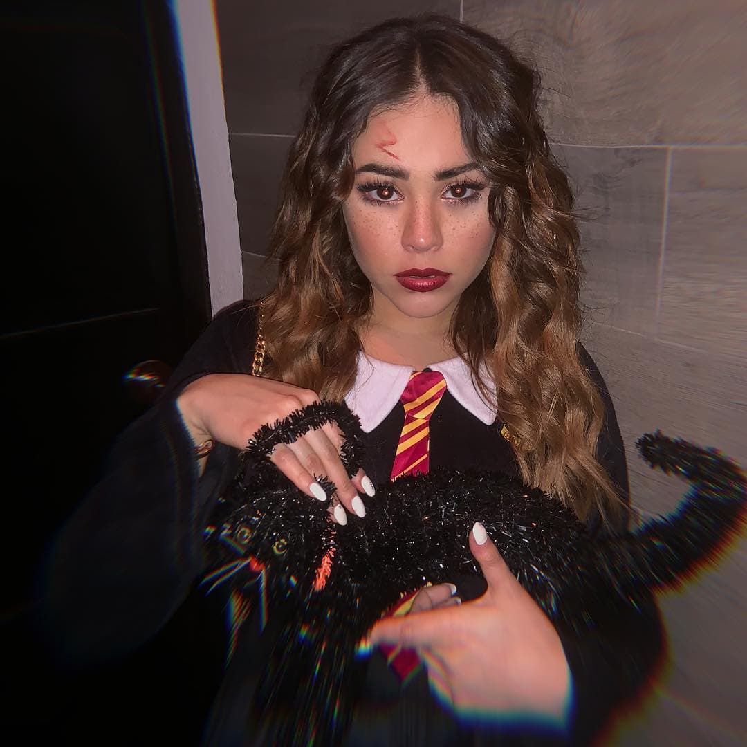 Danna Paola presume su disfraz de Halloween