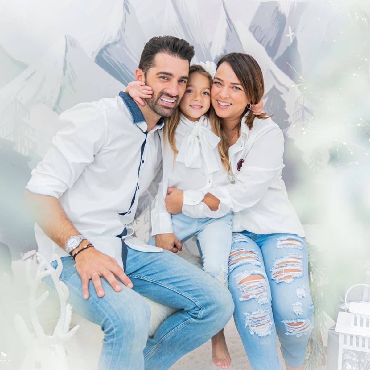 Toni Costa regresa a casa de Adamari López y protagonizan video