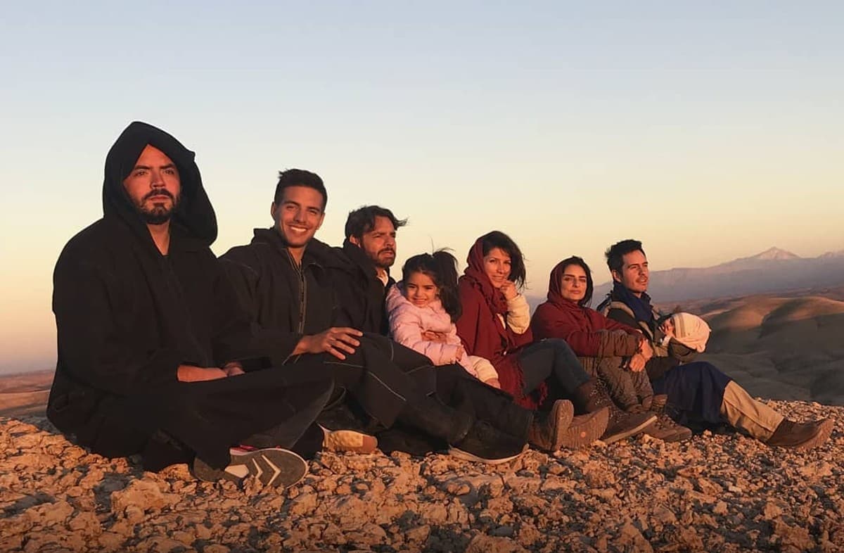 Mauricio Ochmann y la familia Derbez reaccionan al noviazgo de Aislinn con Jonathan Kubben