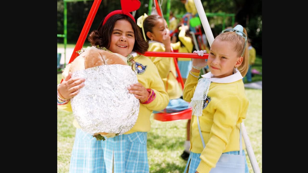 Ana Paulina Cáceres y Natalia Juárez en la telenovela '¡Vivan los niños!'