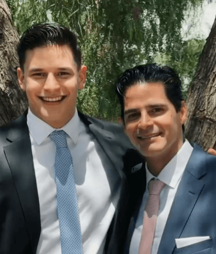 José Eduardo ahora se prepara para convertirse en padre, tal como lo anunció en días pasados a través de sus redes sociales, donde compartió, al lado de su pareja, el sexo de su primer bebé.