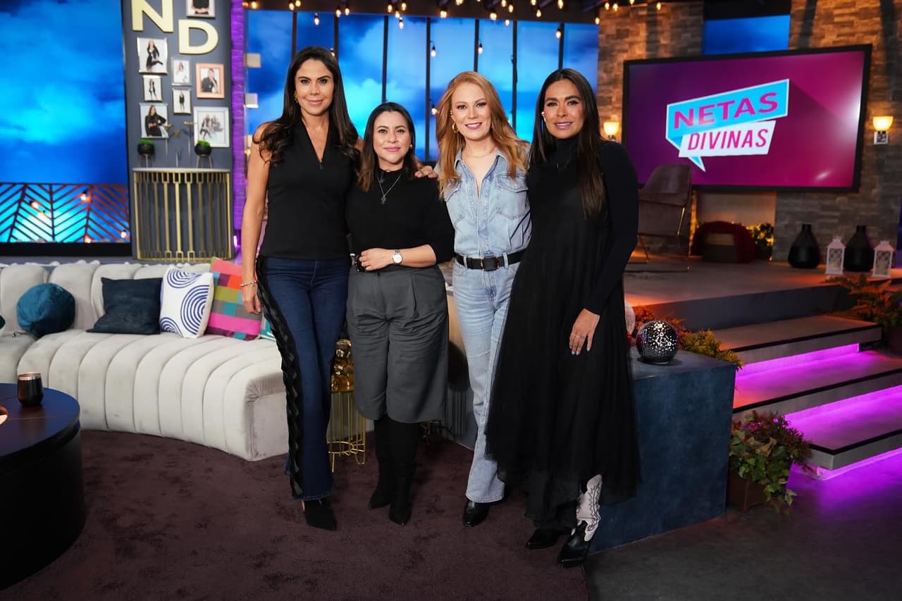 Galilea Montijo, Paola Rojas, Daniela Magun y la activista mexicana Olimpia Coral.