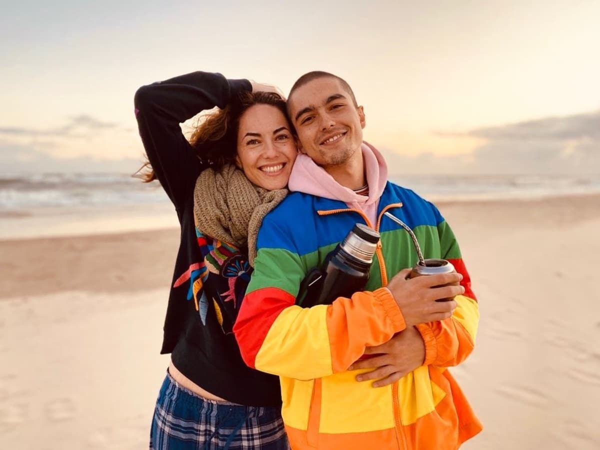 Bárbara Mori, quien saltó a la fama gracias a la telenovela Rubí, no puede ocultar que su único hijo es igual a ella y es que incluso en redes sociales confunden a la actriz con Sergio Mayer Mori.