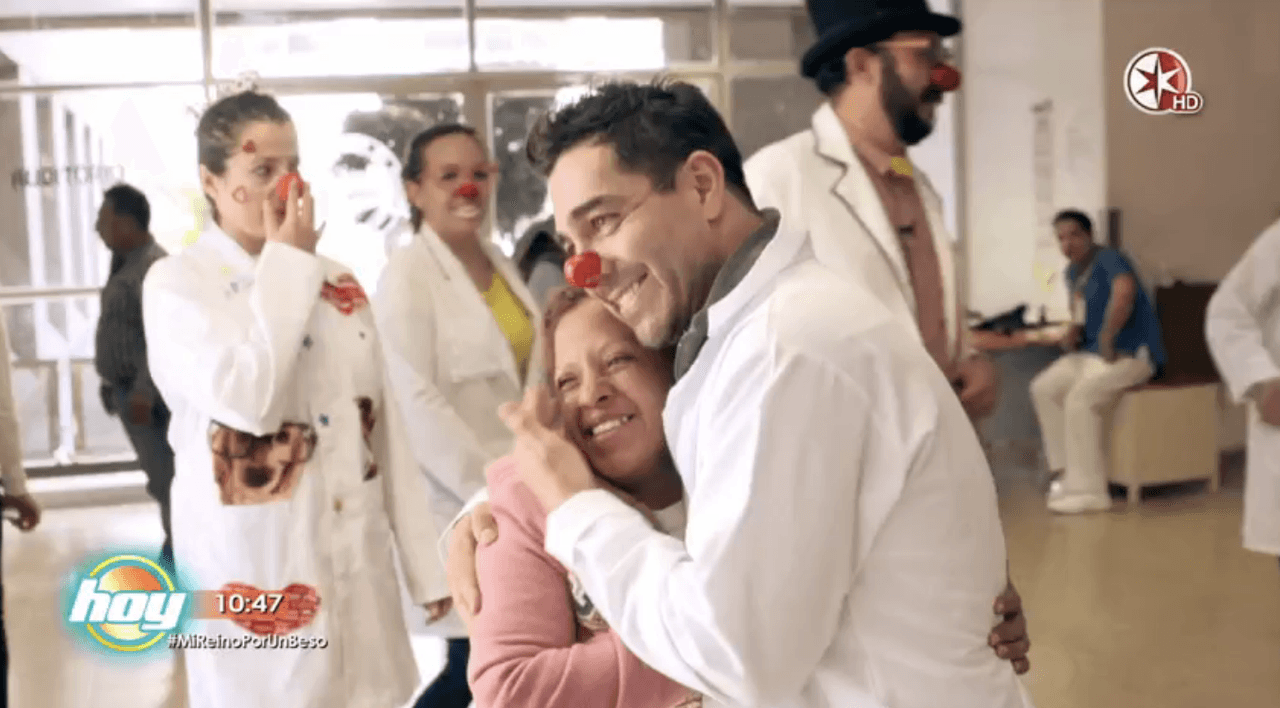 Omar Chaparro, nuestro invitado de honor para compartir su buen humor con los niños de un hospital
