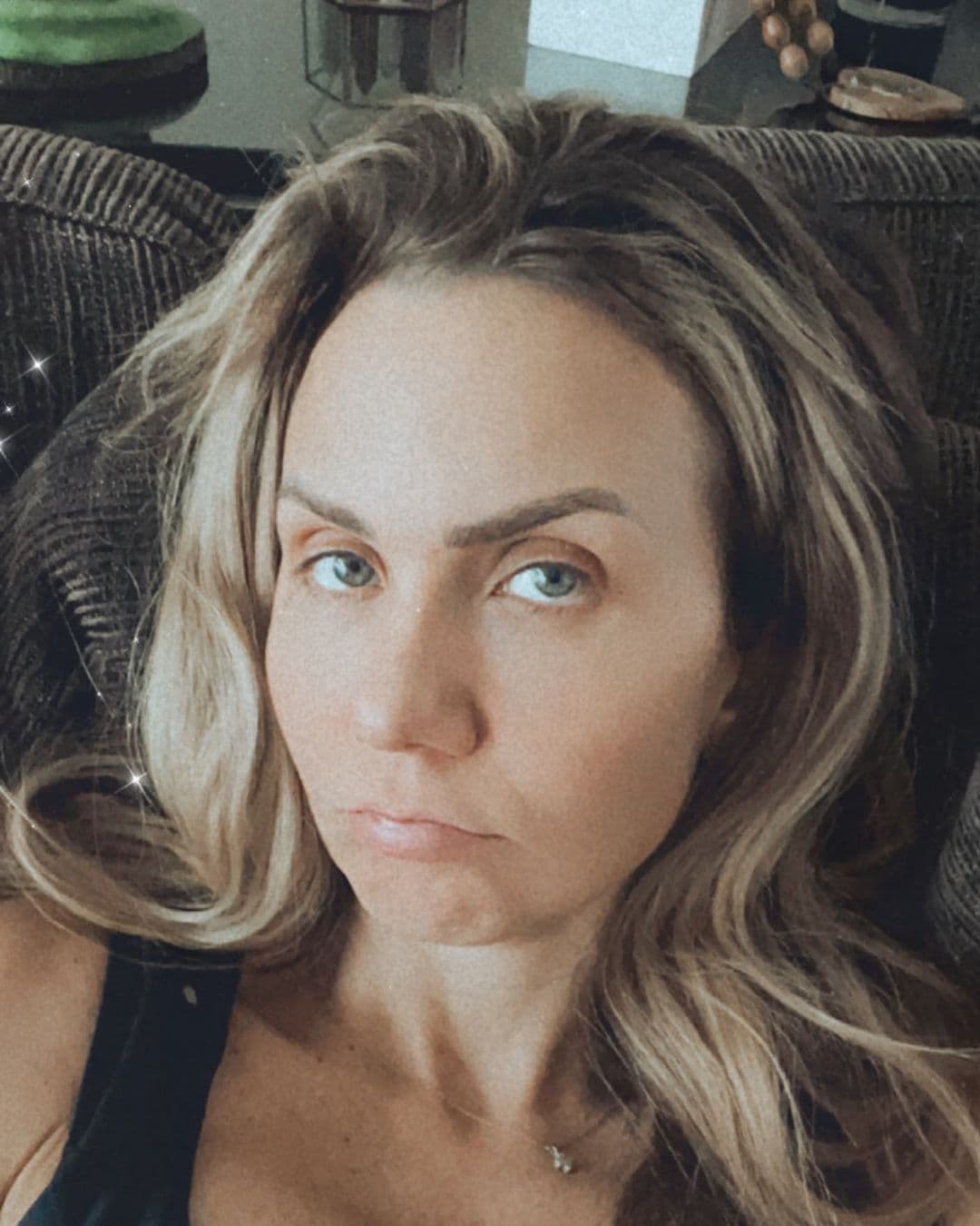 Fue en 2018 cuando 
<b><a href="https://www.univision.com/entretenimiento/a-14-anos-de-que-michelle-vieth-fuera-victima-de-una-porno-venganza-aun-hay-detalles-que-no-ha-revelado" target="_blank">Michelle Vieth anunció que presentaría un documental para hablar del video sexual</a> </b>que se dio a conocer en 2003, cuando incluso una revista mexicana publicó las imágenes en las que la actriz era mostrada sosteniendo relaciones sexuales con un hombre.