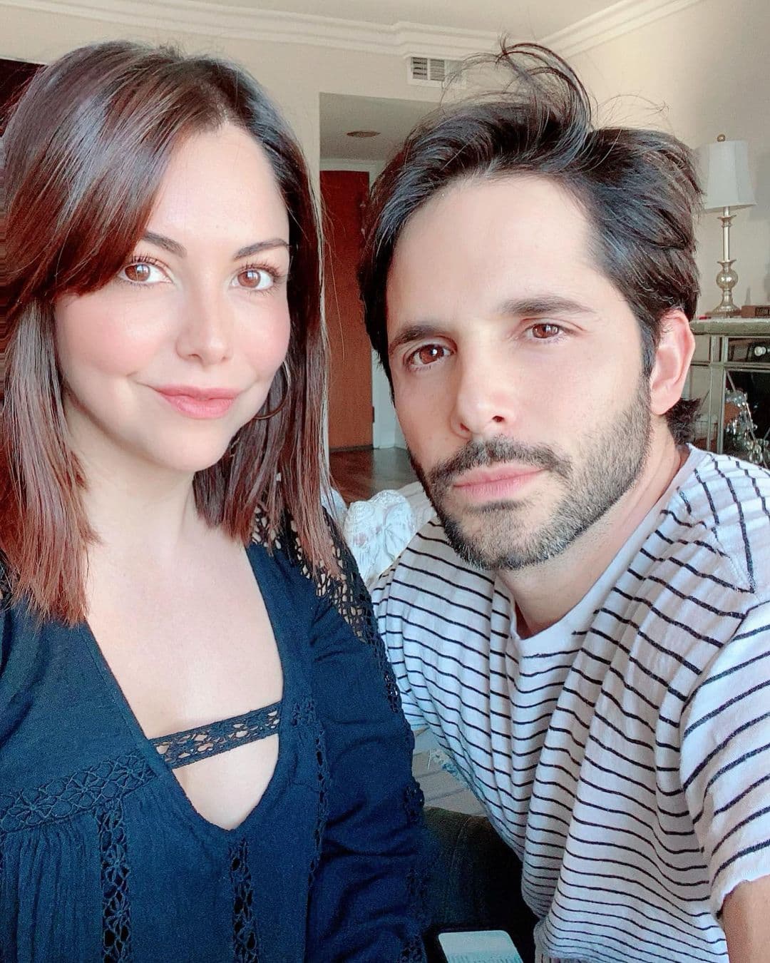 “Nos conocimos en Atrévete a Soñar. Yo ya estaba en la novela y Lucas llegó después. Él acababa de salir de una relación y yo también, entonces, ninguno de los dos estábamos interesados en algo”, contó Ilean en su canal de Youtube.