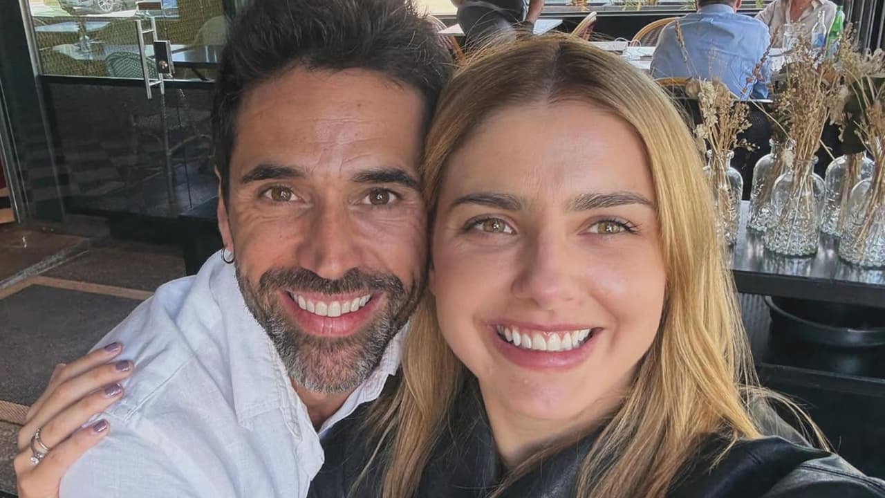 Matías Novoa comparte fotos junto a Michelle Renaud y sus hijos tras su regreso a España