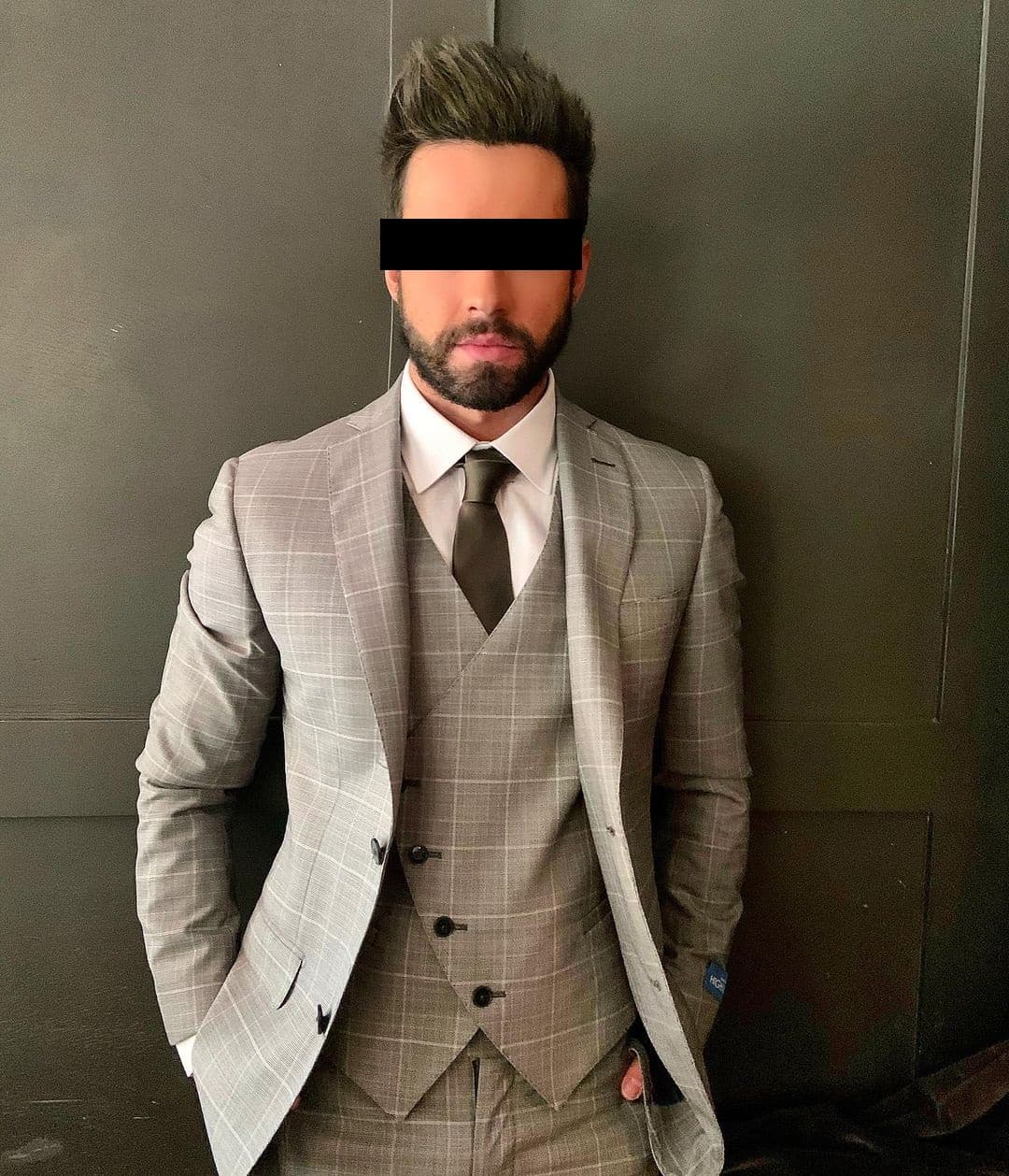 Difunden primeras imágenes de Eleazar ‘N’ con uniforme del reclusorio y llegando a su audiencia