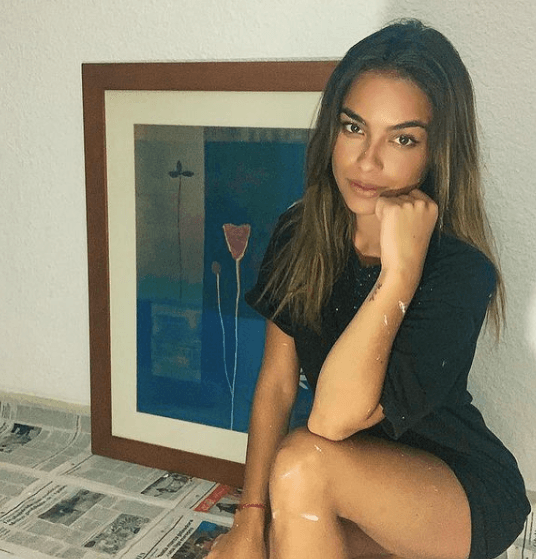 De acuerdo con las publicaciones de la modelo en su cuenta oficial de Instagram, es apasionada del ejercicio y de realizar actividades al aire libre.