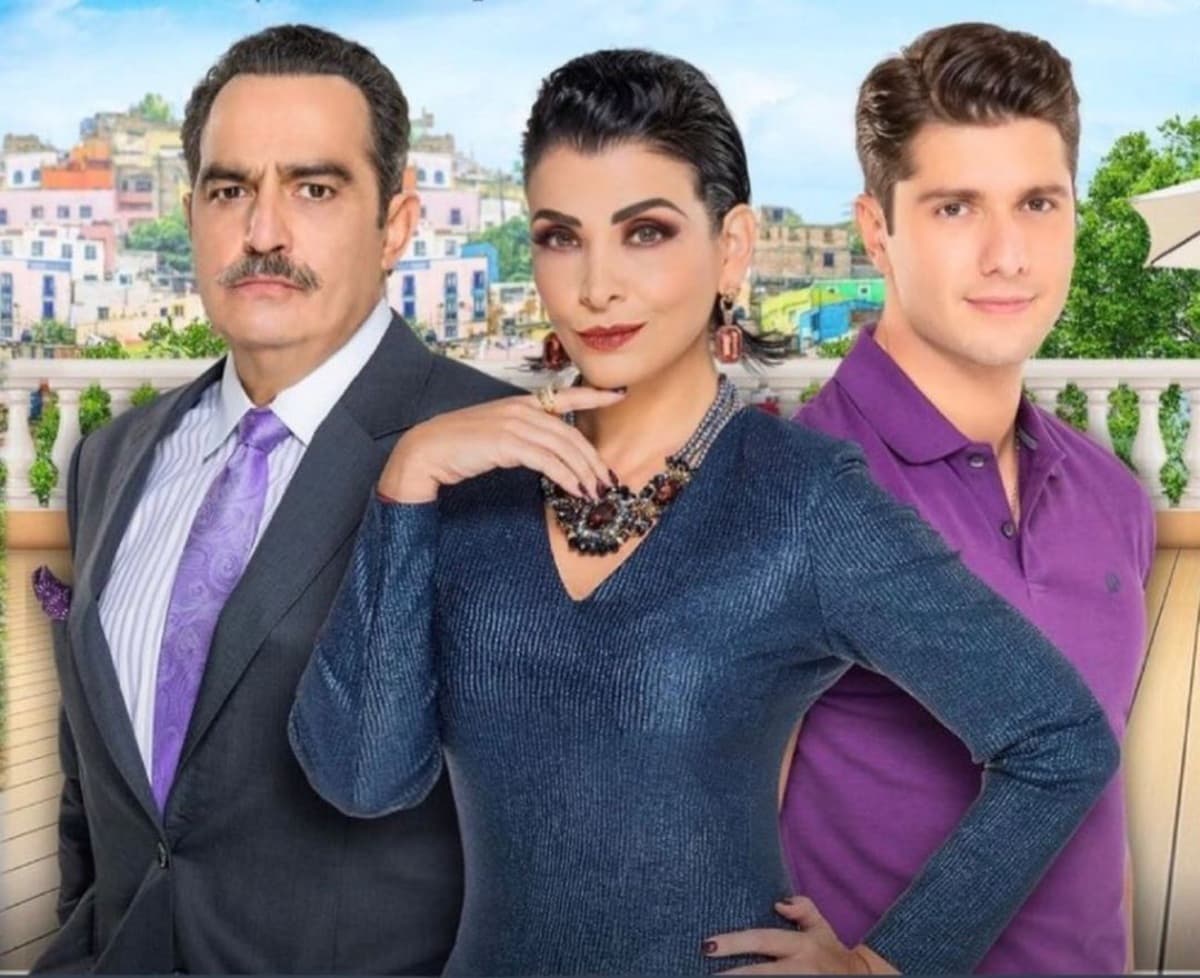 En las últimas semanas, también se rumoró de un presunto romance entre Omar Fierro y Lisset, hecho que el actor, quien encarna a ‘Elías’, negó. “Muy contentos, cerrando el año bien, Lisset es amiga mía de toda la vida”, indicó.