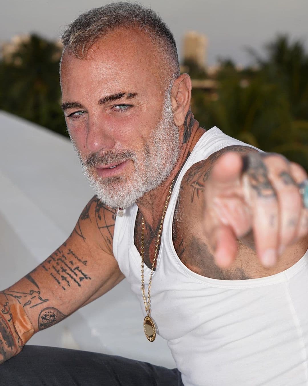 Gianluca Vacchi revela su exótico secreto para mantenerse joven