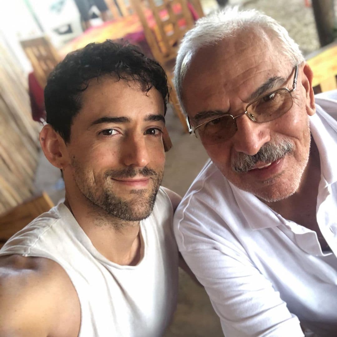 Luis Gerardo Méndez recuerda la muerte de su padre y hace advertencia