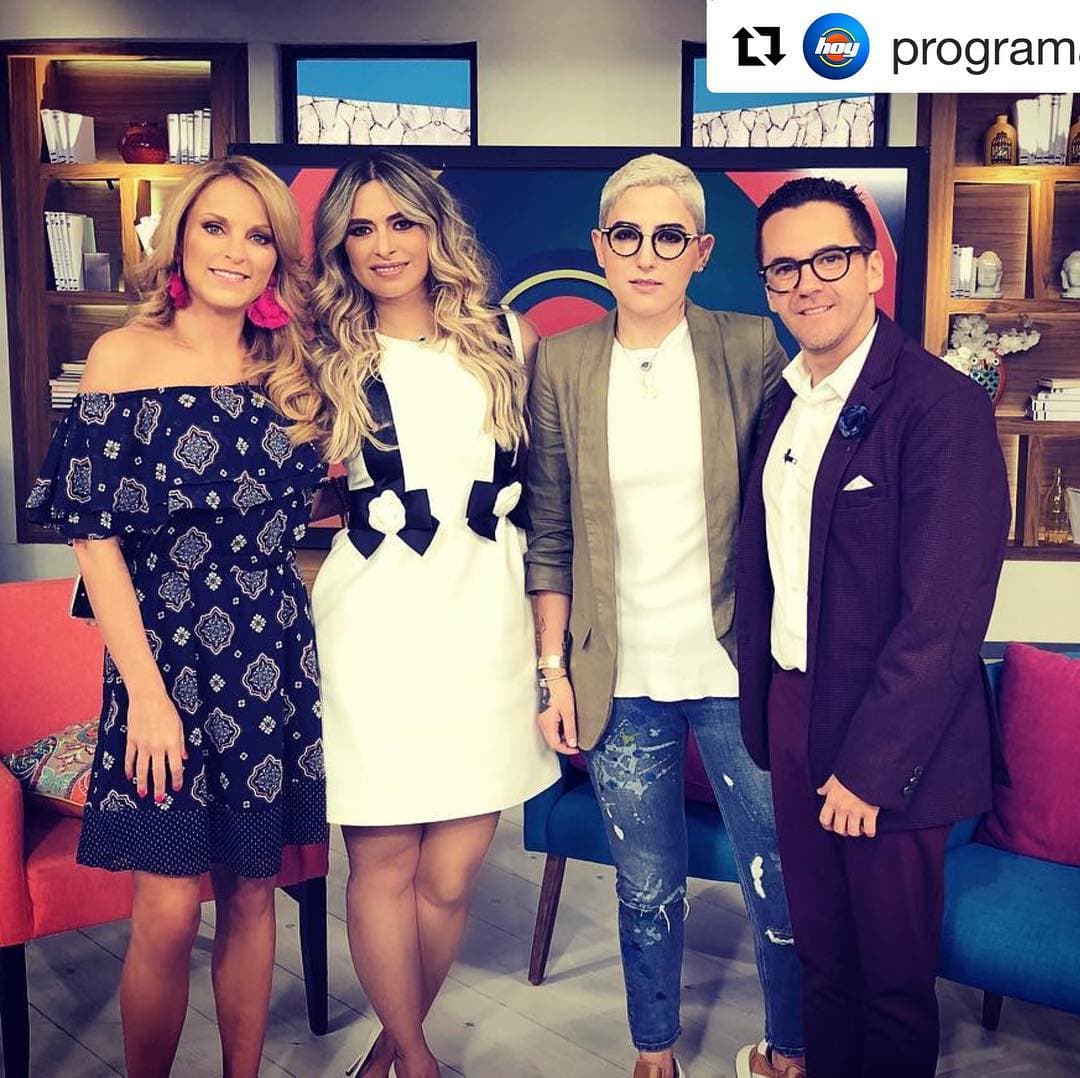 Maca conduce hoy junto Galilea Montijo y Mauricio Mancera.