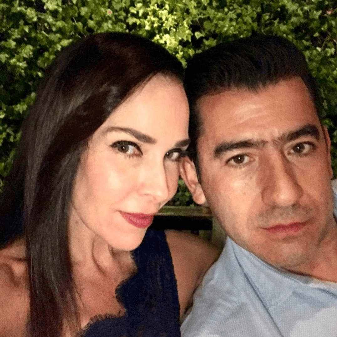 Arturo Peniche, Mariana Seoane, Brandon Peniche, Cynthia Klintbo y Sugey Abrego fueron los famosos que acudieron al velorio para apoyar a Sharis Cid.