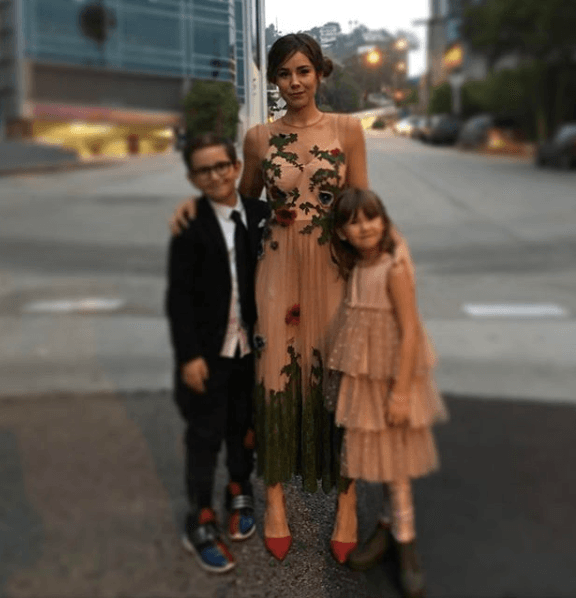 Incluso, Sodi fue invitada junto con los pequeños a la premiere de 'Rogue one', película de la saga de 'Star wars' en la que participó Luna en 2016.