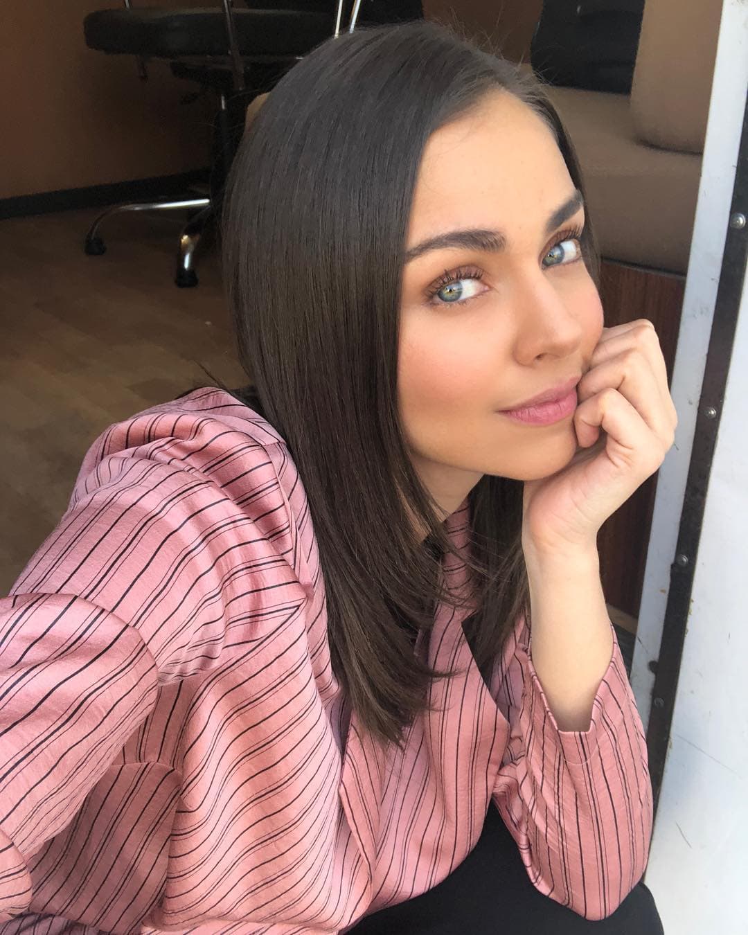 Claudia Martín se comprometió y así lo anunció en redes sociales