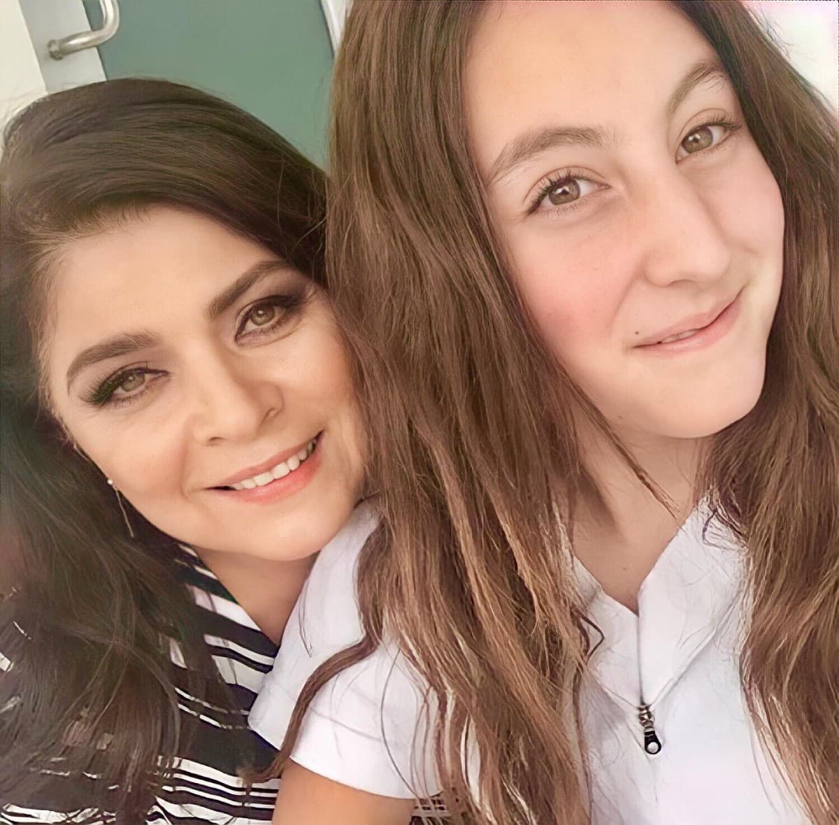 Hija de Victoria Ruffo deja sin palabras al lucir idéntica a la actriz